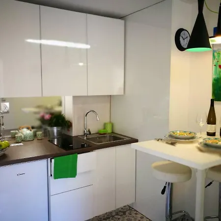 Art Lime Apartment *
