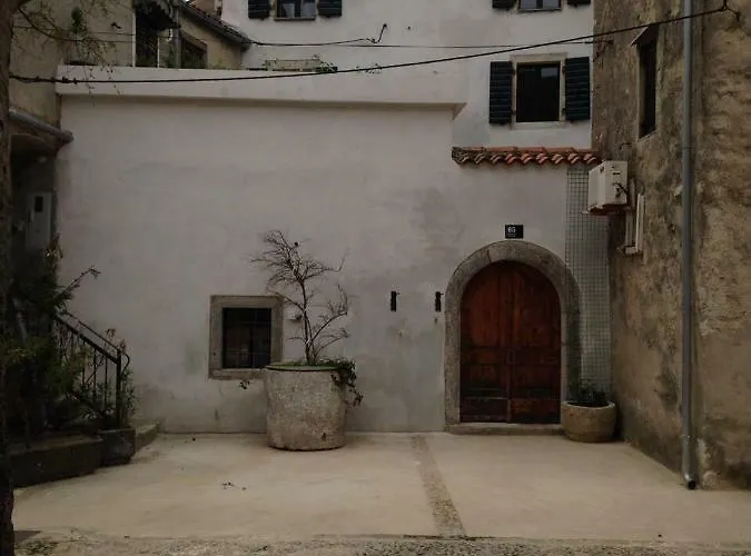 Art Lime アパート ツレス